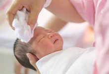 نگهداری نوزاد