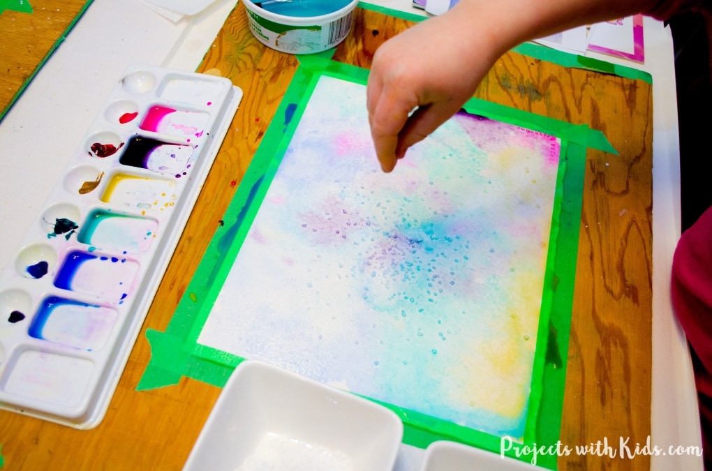These easy watercolor techniques for kids are perfect for all ages and offer endless possibilities for creativity and fun. Kids will love exploring these watercolor painting ideas that produce magical and unexpected results!