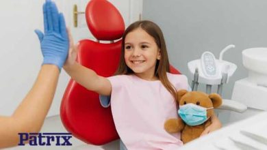 معاینه دندان دختر کوچولو